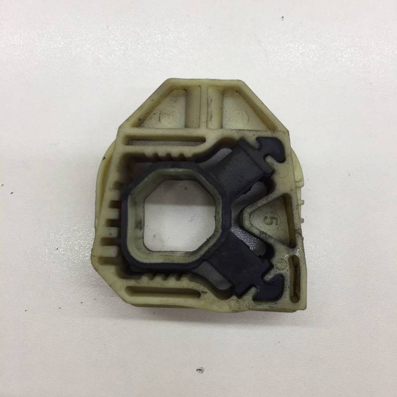 Кронштейн радиатора Volkswagen Passat B7 2011-2015