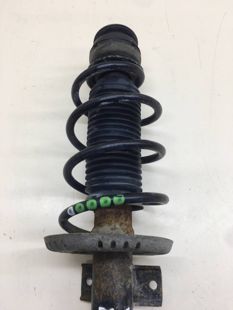 Амортизатор передний Volkswagen Polo (MK5) 2011-2020