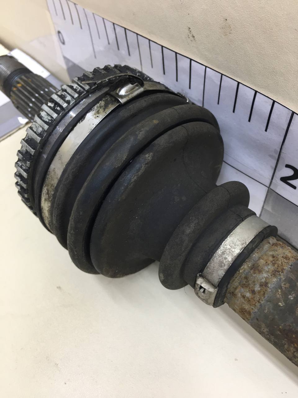 Полуось передняя левая Peugeot 308 2007>