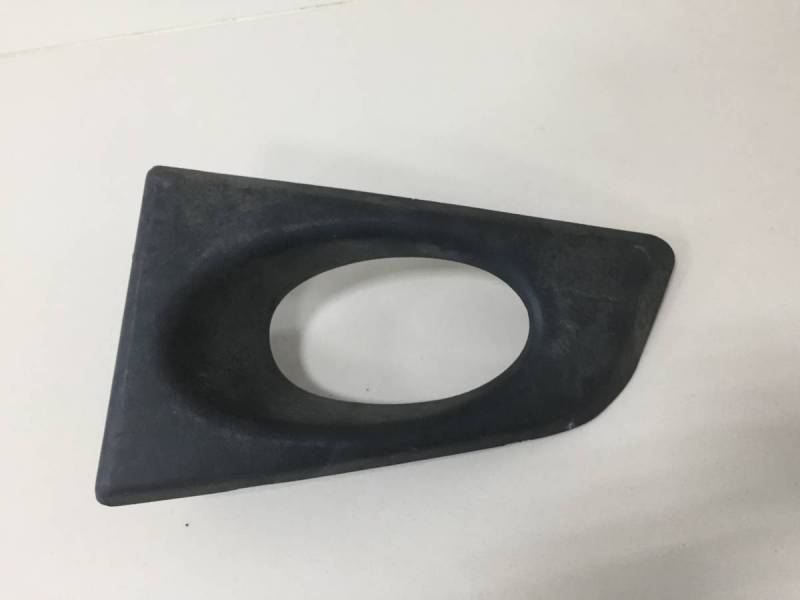 Рамка противотуманной фары левой Honda Fit (GD1) 2001-2007