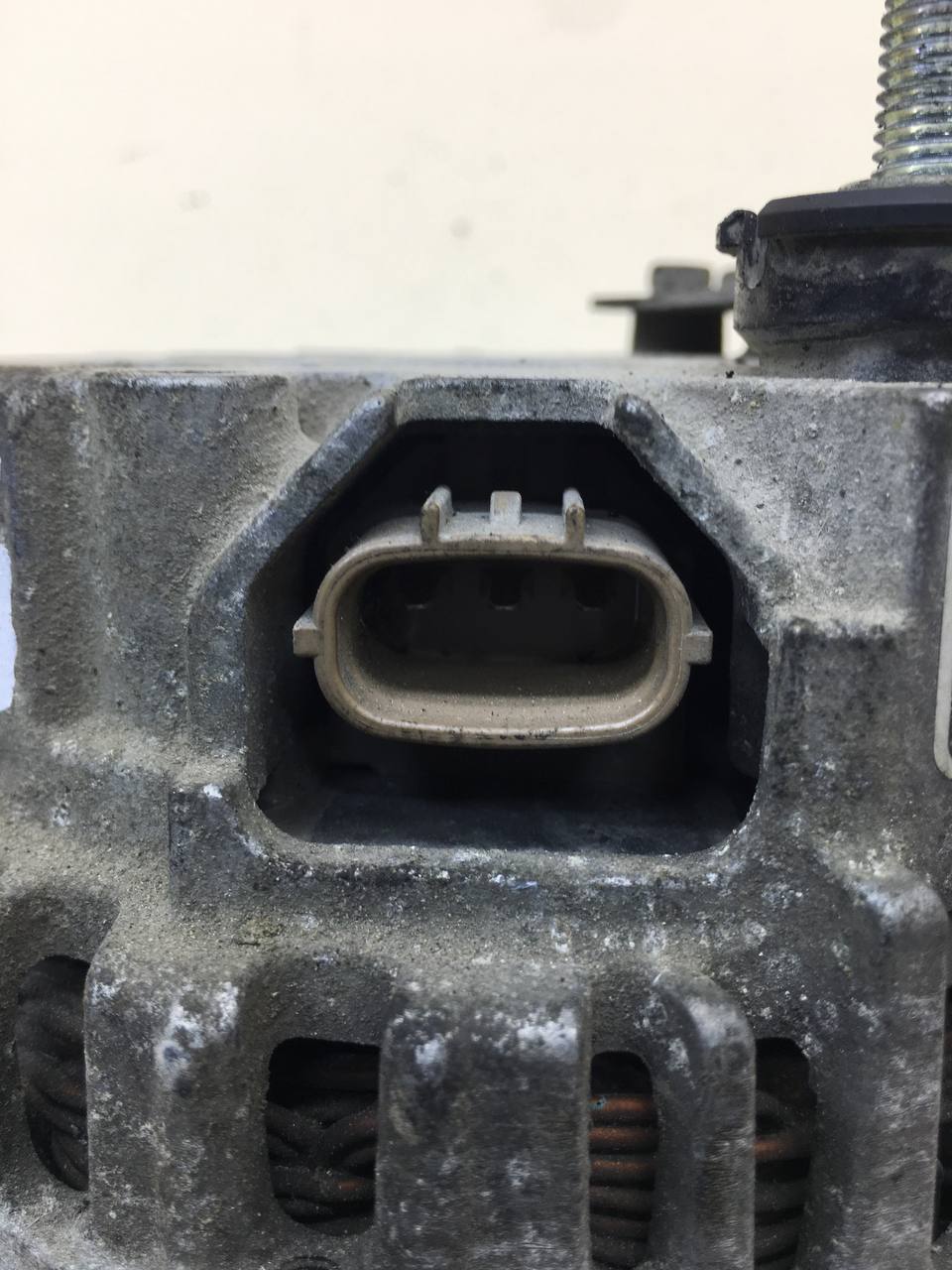 Генератор Infiniti M37 (Y51) 2010-2014