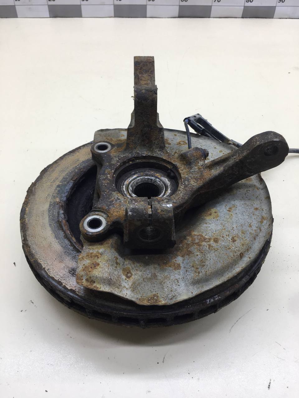 Кулак поворотный передний правый Mitsubishi ASX (GA) 2010>