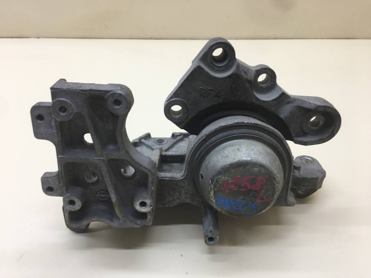 Опора КПП левая Renault Koleos (HY) 2008-2016