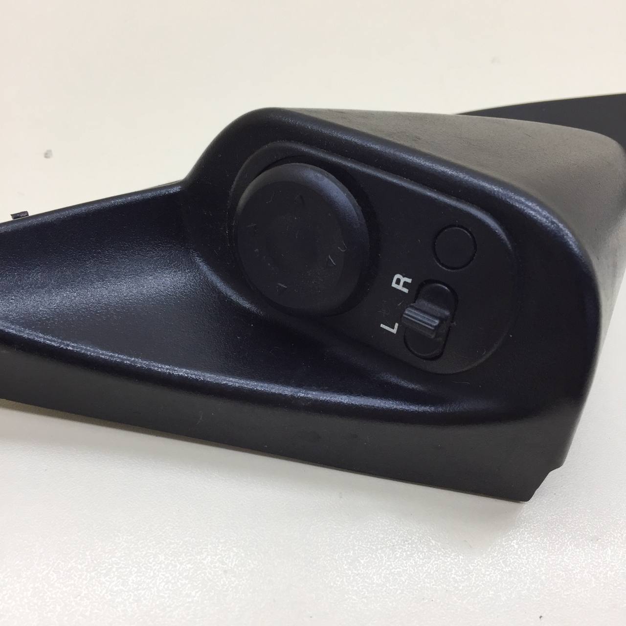 Крышка зеркала внутренняя левая Chevrolet Lacetti (J200) 2003-2013