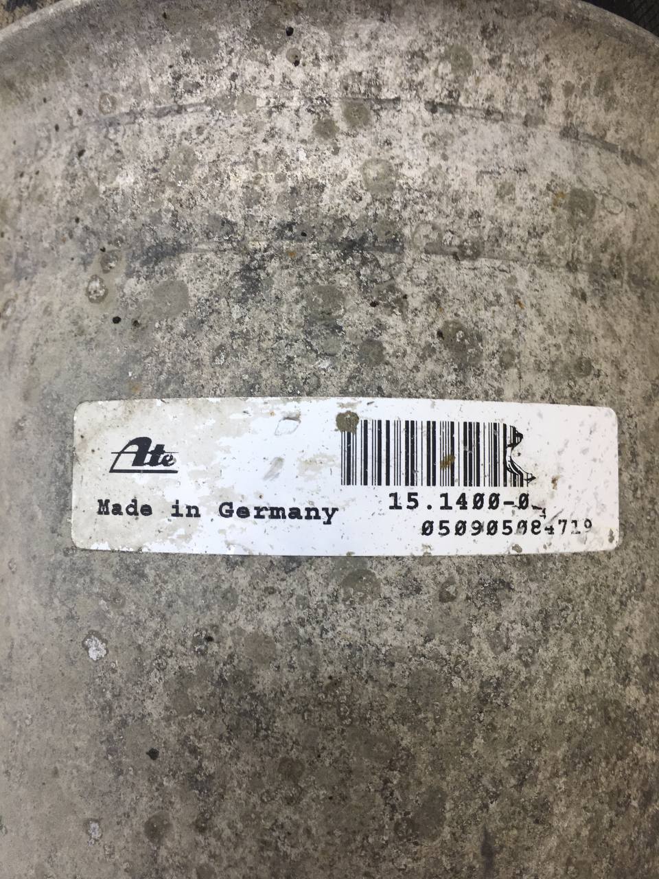 Амортизатор задний левый Porsche Cayenne 2003-2010