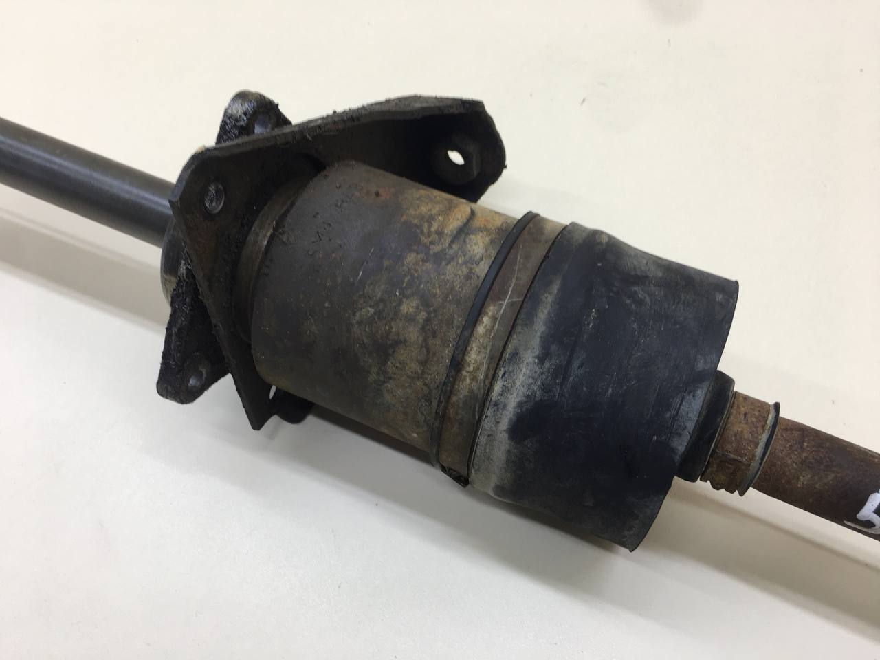 Полуось передняя правая Lada Niva 2131 1993>