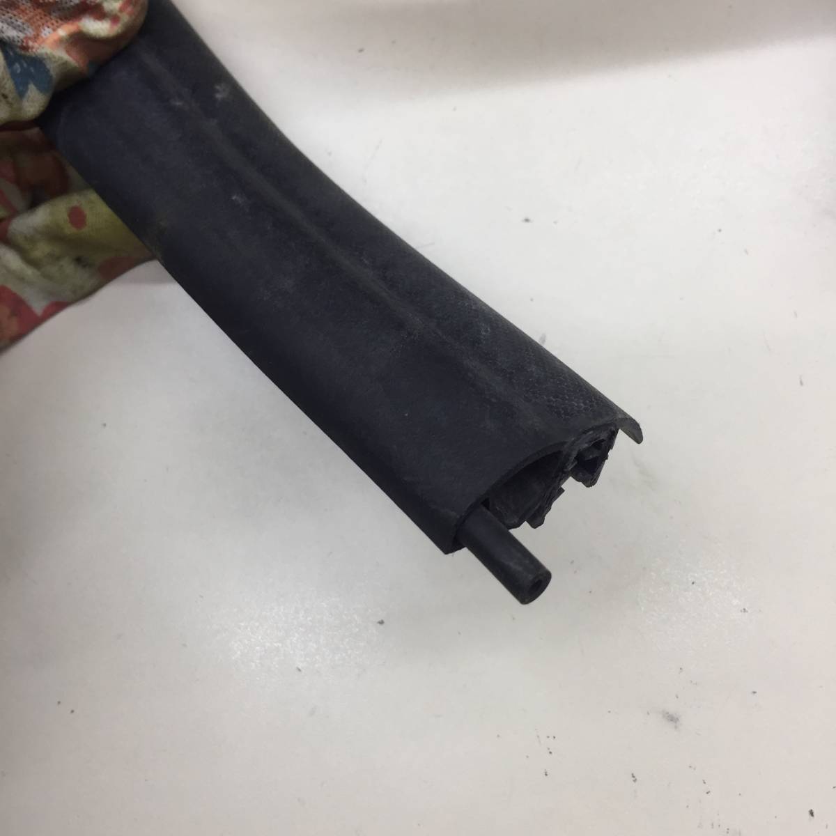 Уплотнитель проема двери передней левой Lada X-RAY 2016>