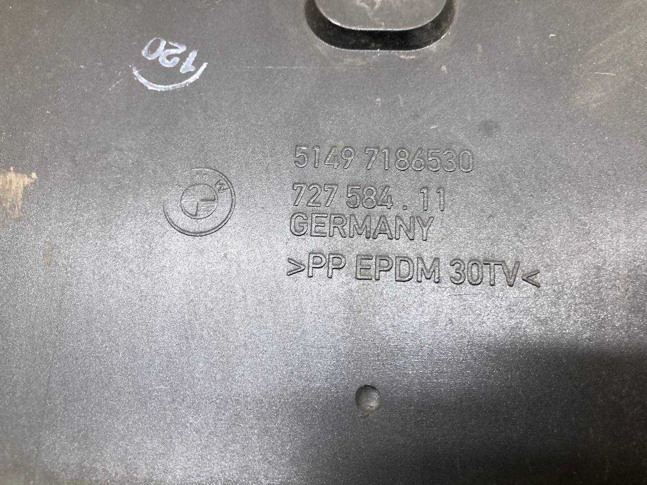 Накладка крышки багажника BMW 7-Series F01,F02  2008-2015