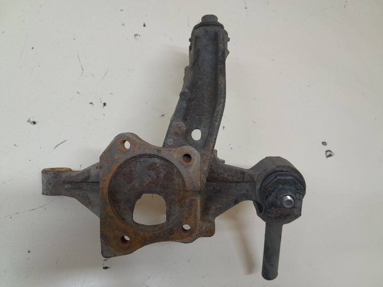 Кулак поворотный задний левый Toyota Camry (XV50) 2011-2017