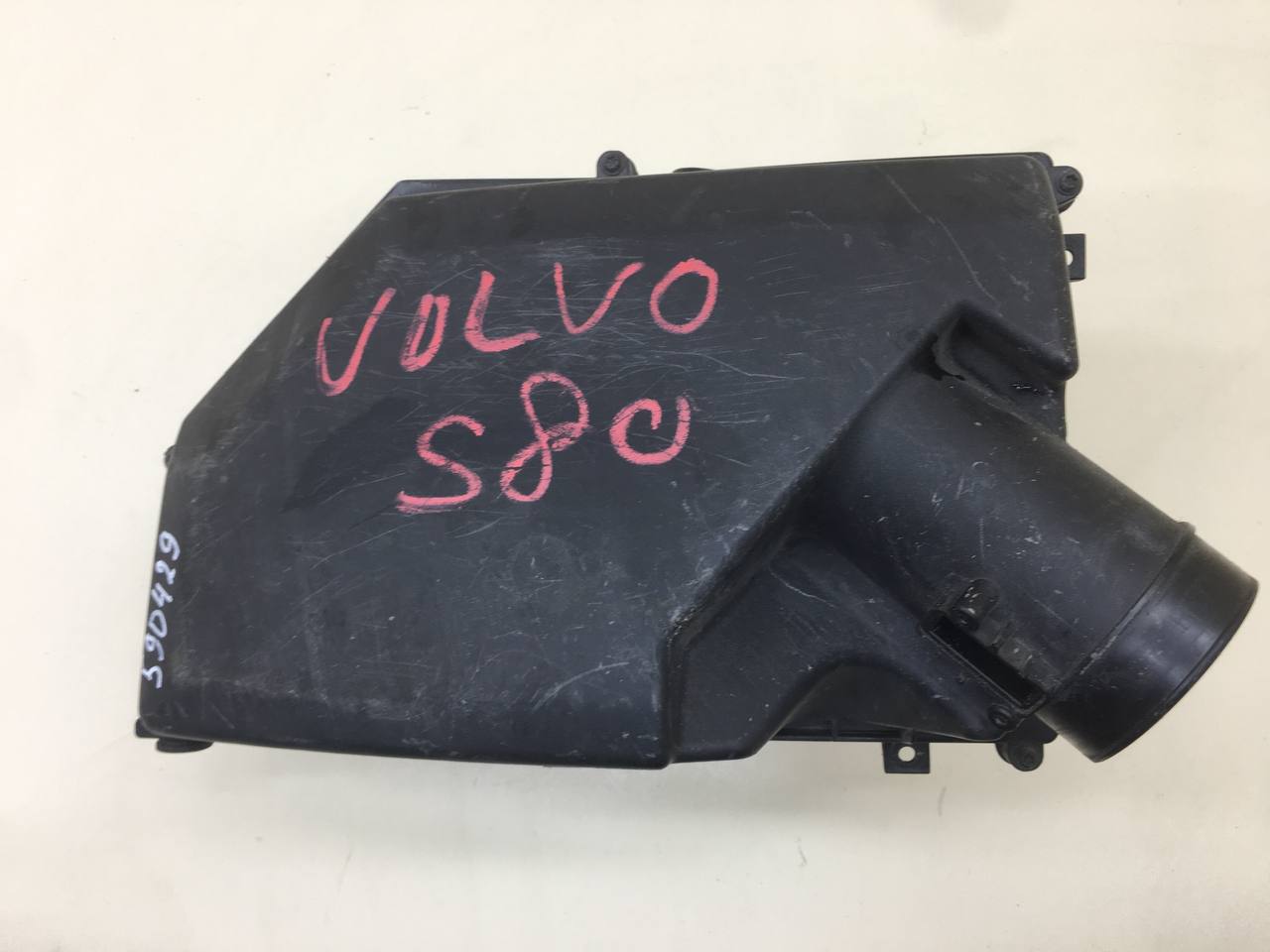 Корпус воздушного фильтра Volvo S80 2006-2016