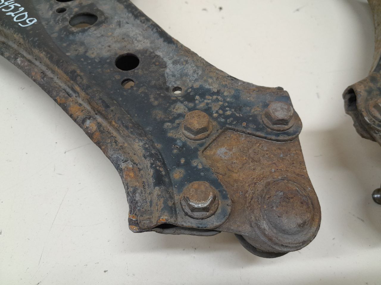 Рычаг передний Skoda Fabia (5J) 2007-2014