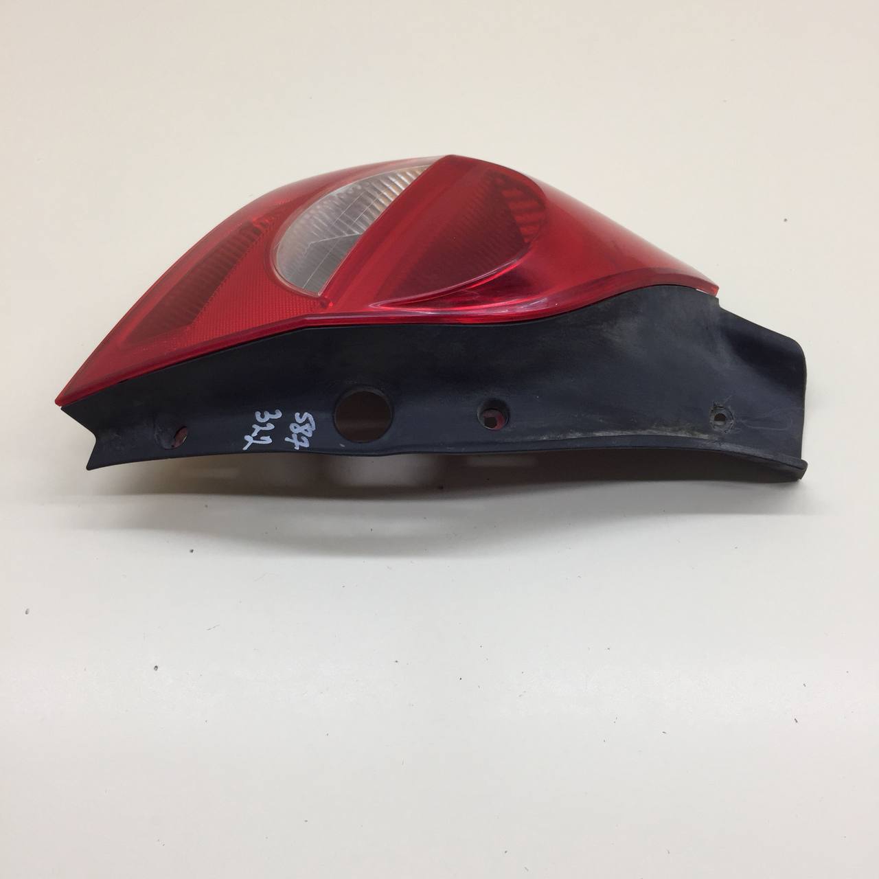 Фонарь задний левый Renault Clio (3) 2005-2012