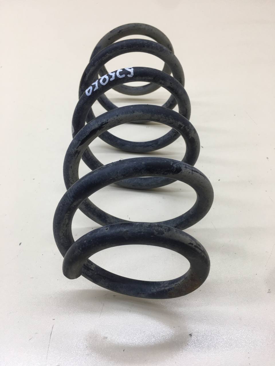 Пружина задняя Lada  X-RAY Cross 2018 >