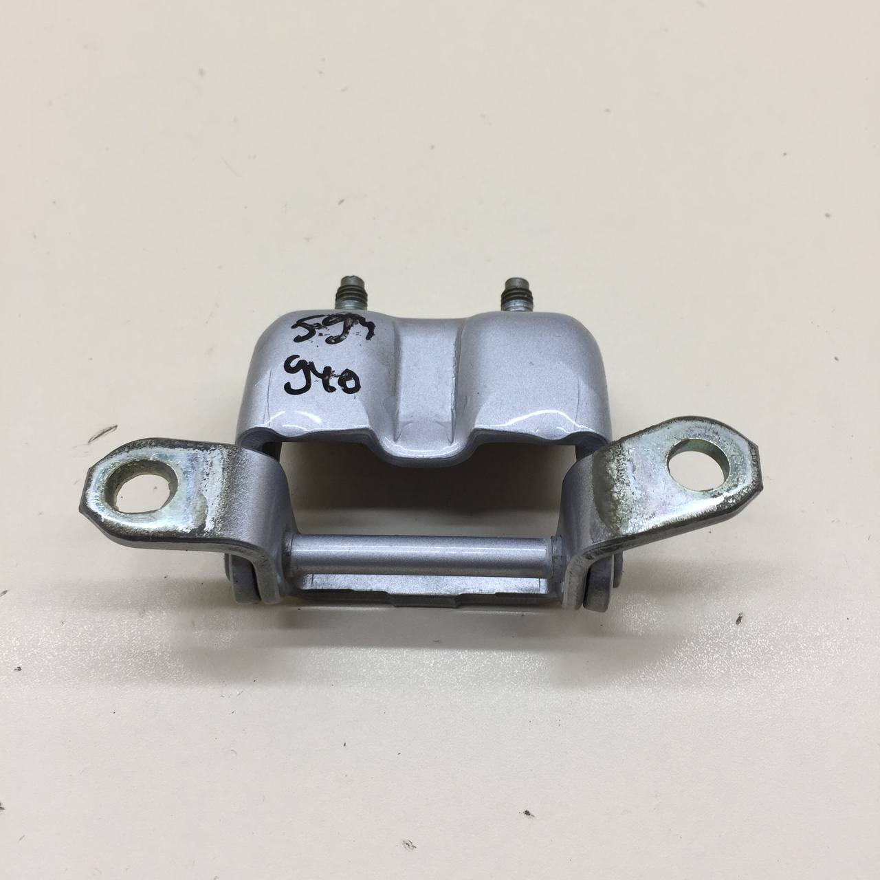 Петля двери задней правой верхняя Nissan Maxima (a36) 2015-2023