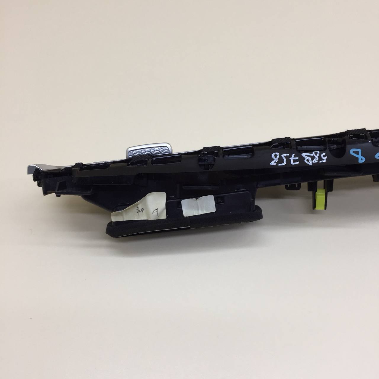 Дефлектор воздушный Chery Arrizo 8 2022>