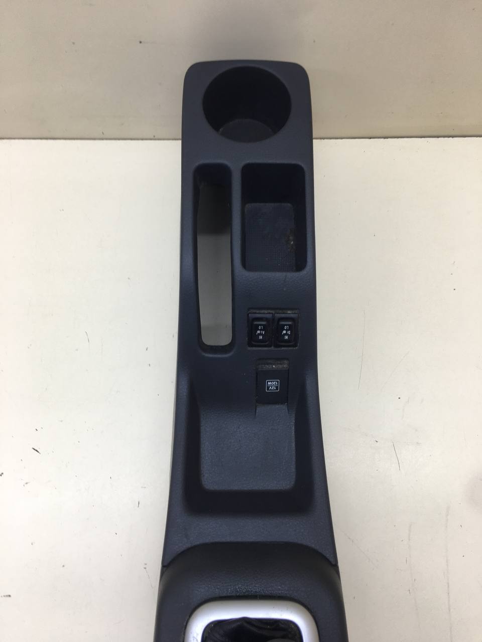 Консоль центральная Suzuki Liana 2001-2007