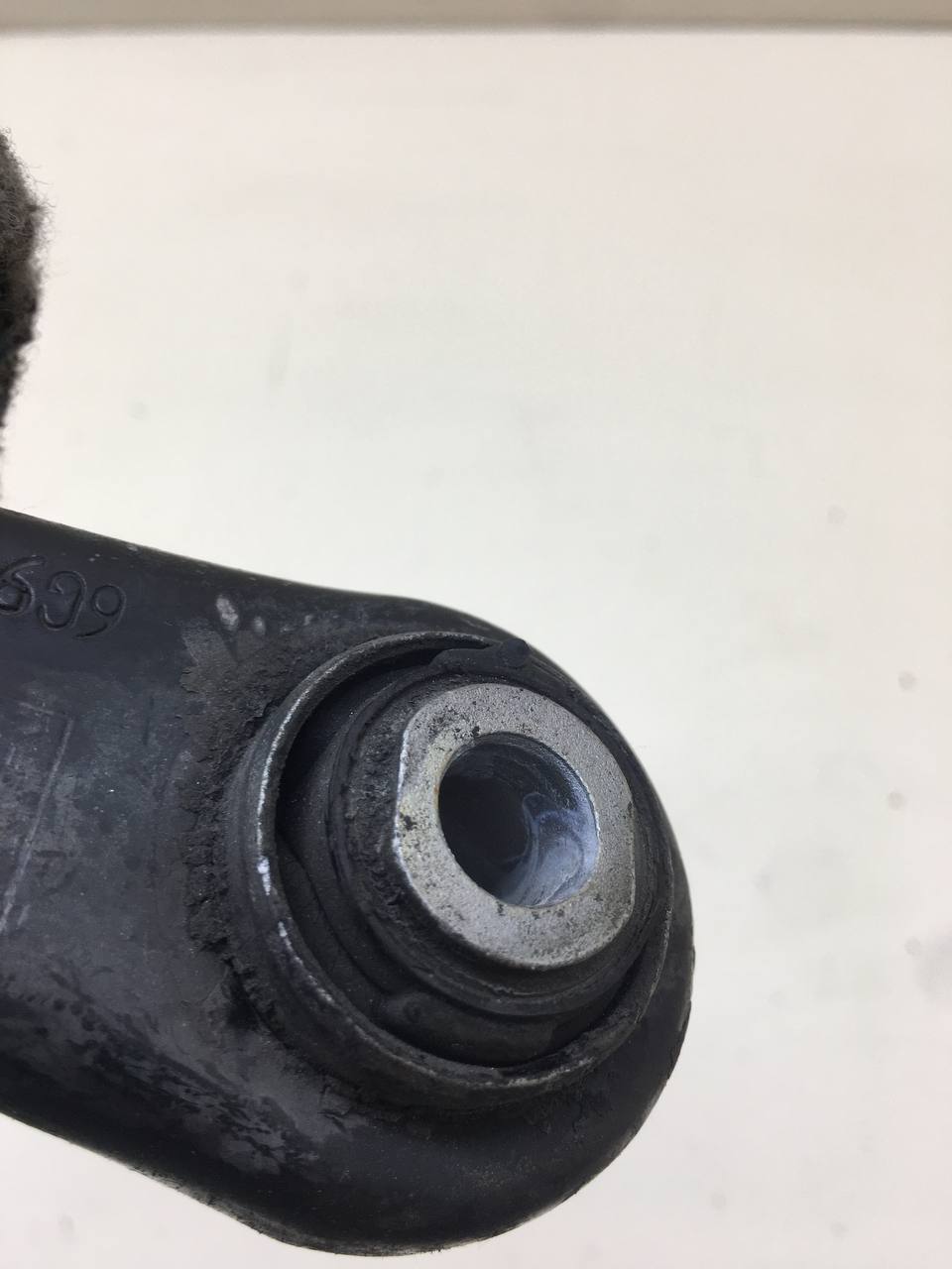 Рычаг задний поперечный Volvo XC60 2008-2017