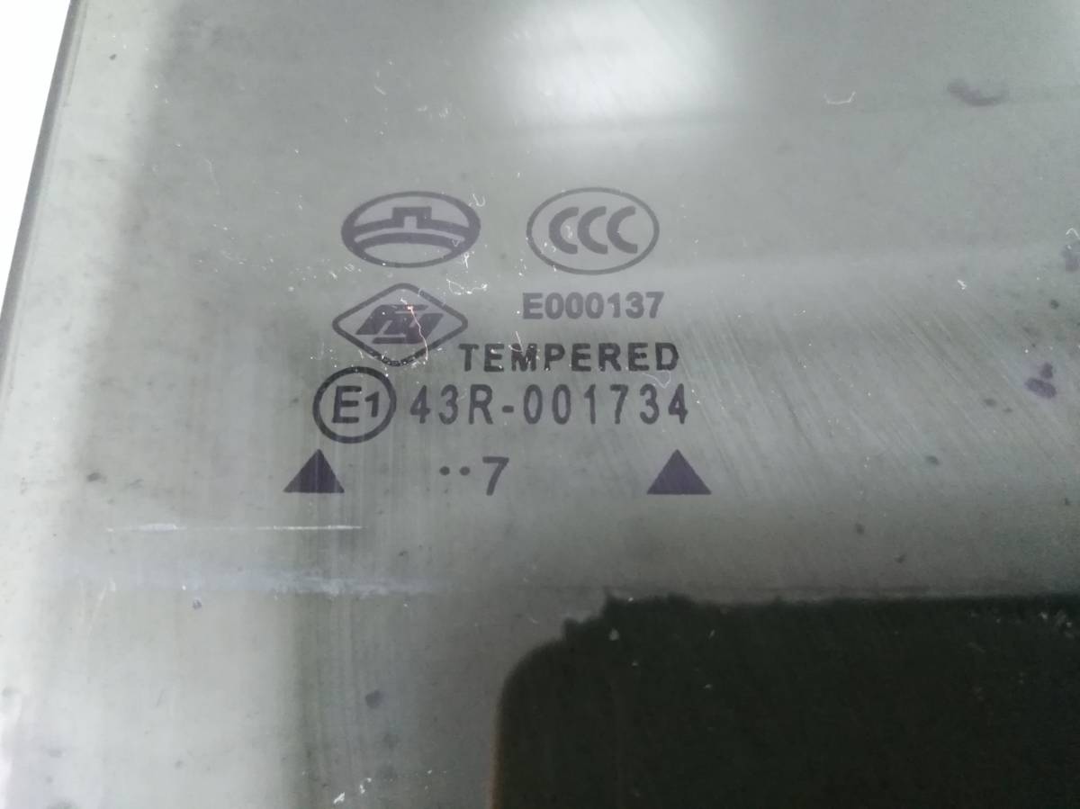 Стекло двери задней правой Great Wall H3 2010-2016