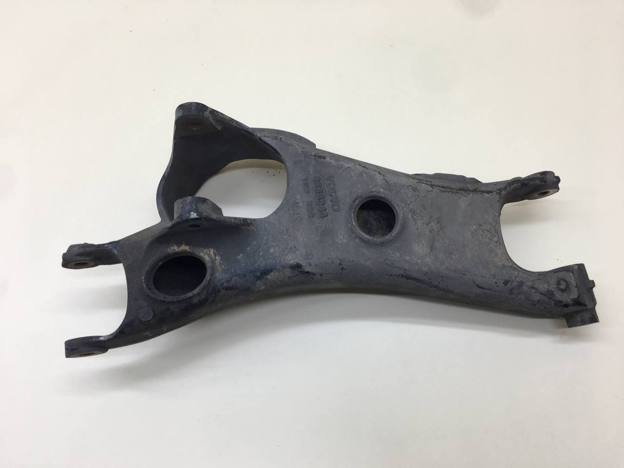 Рычаг задний нижний правый Volvo XC90 2002-2015