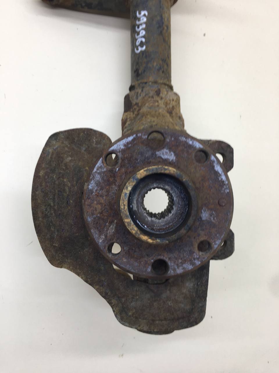 Кулак поворотный передний правый ZAZ Chance 2009-2014