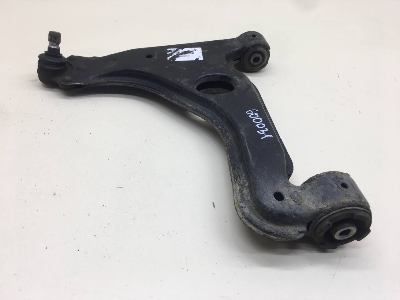 Рычаг передний левый Opel Astra H / Family 2004-2015
