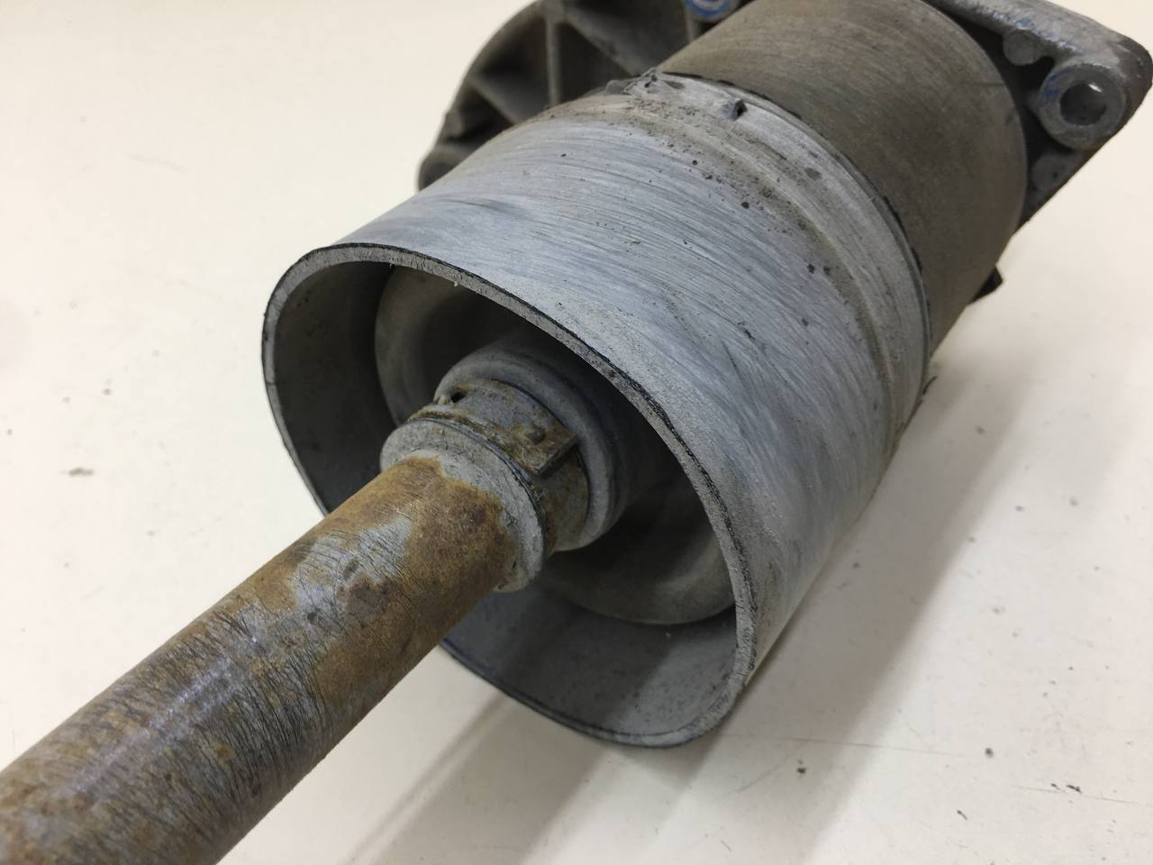 Полуось передняя левая Lada Niva 4х4 2121 1977-2021