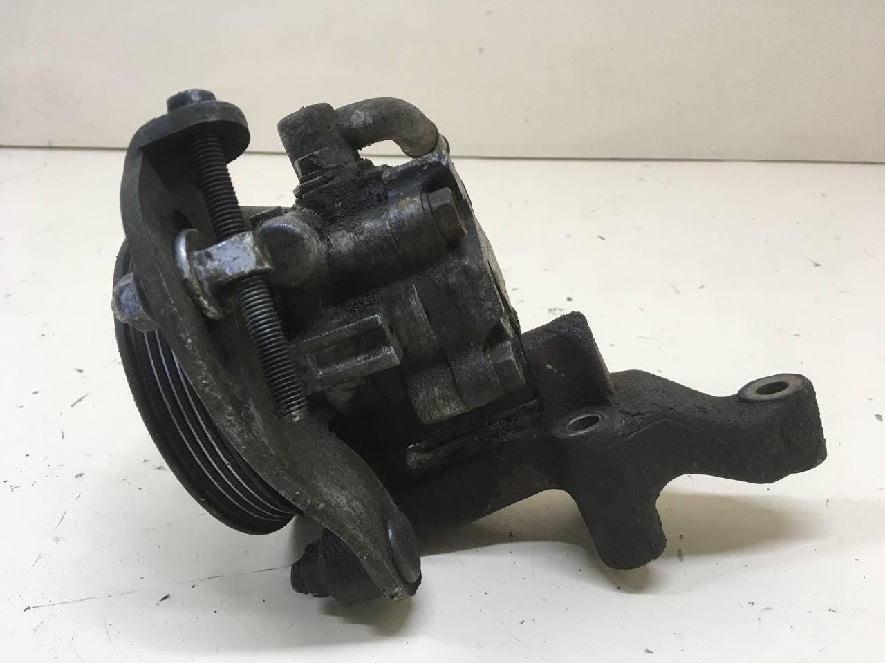 Насос гидроусилителя (электрогидроусилитель, ЭГУР) Kia Spectra (SD) 2004-2011