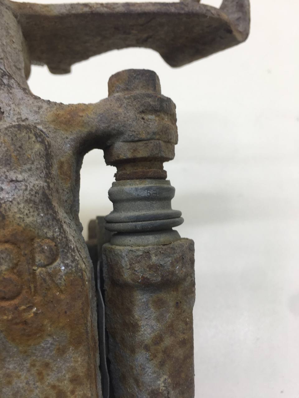 Суппорт задний правый Mazda CX-5 (KE) 2011-2017