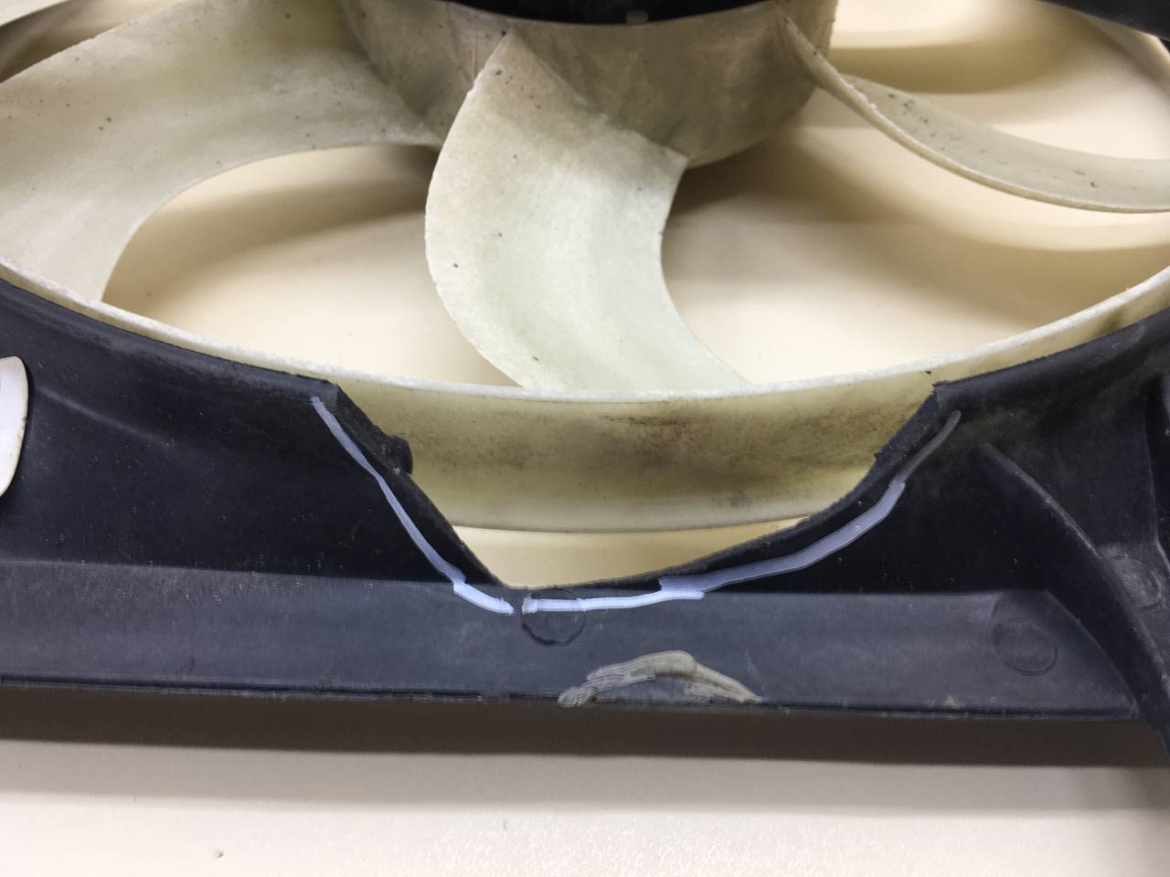 Диффузор вентилятора Geely MK Cross 2011>