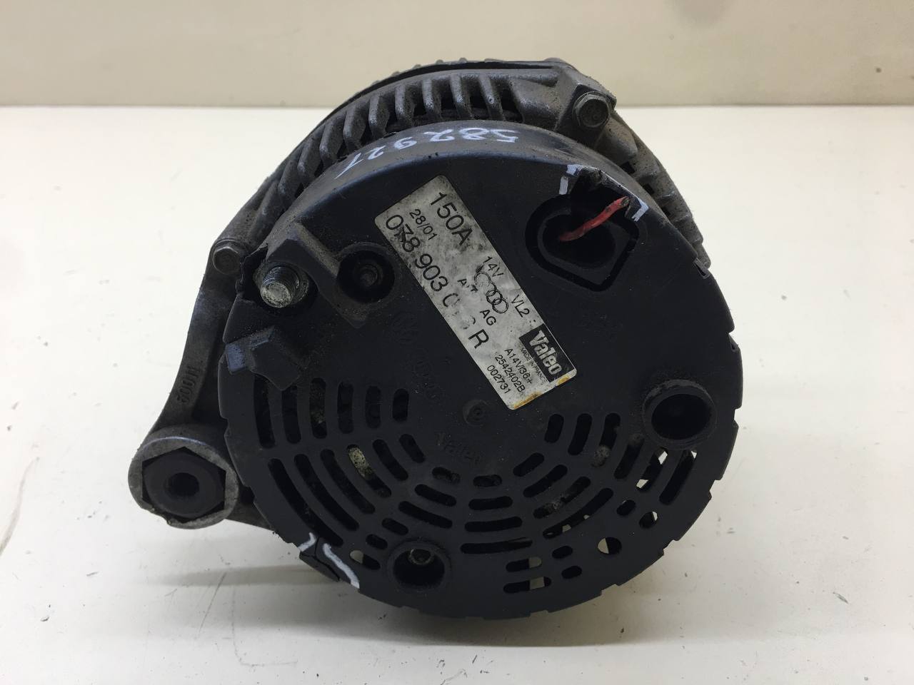 Генератор Volkswagen Passat B5 2000-2005