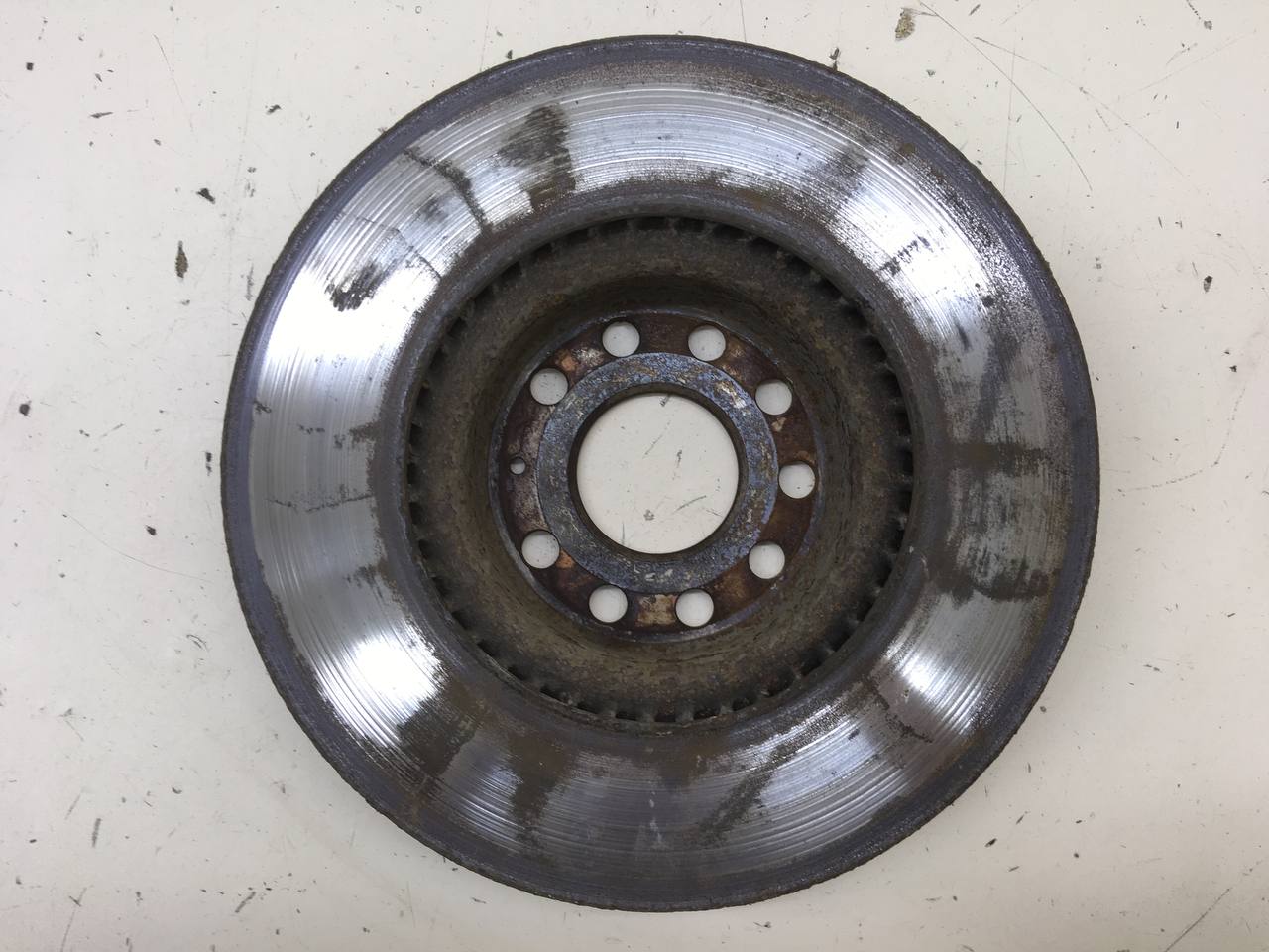 Диск тормозной передний Volkswagen Passat B7 2011-2015