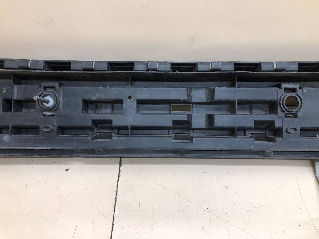 Усилитель заднего бампера Volvo XC90 2002-2015