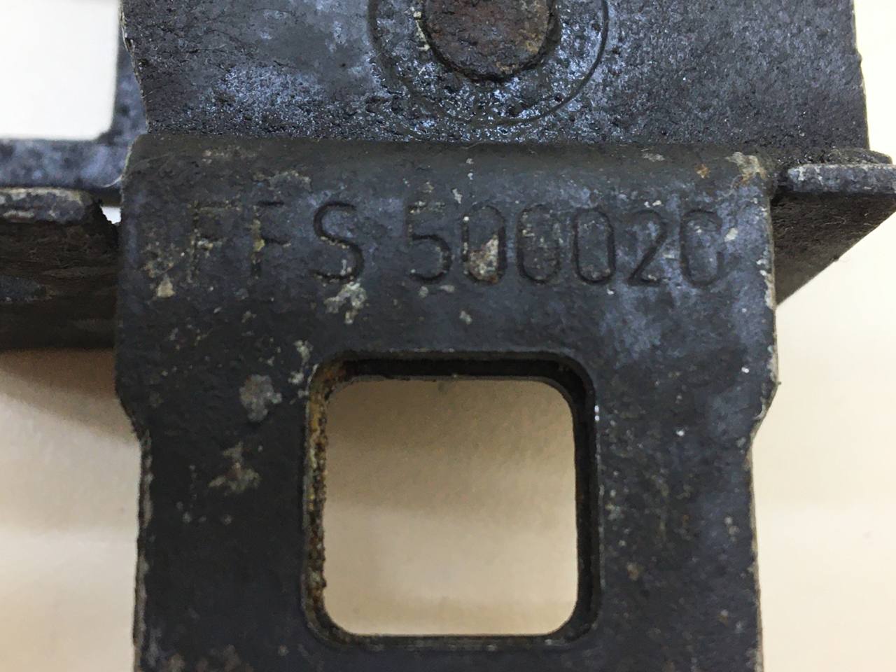 Замок капота Land Rover Range Rover Sport 2005-2012