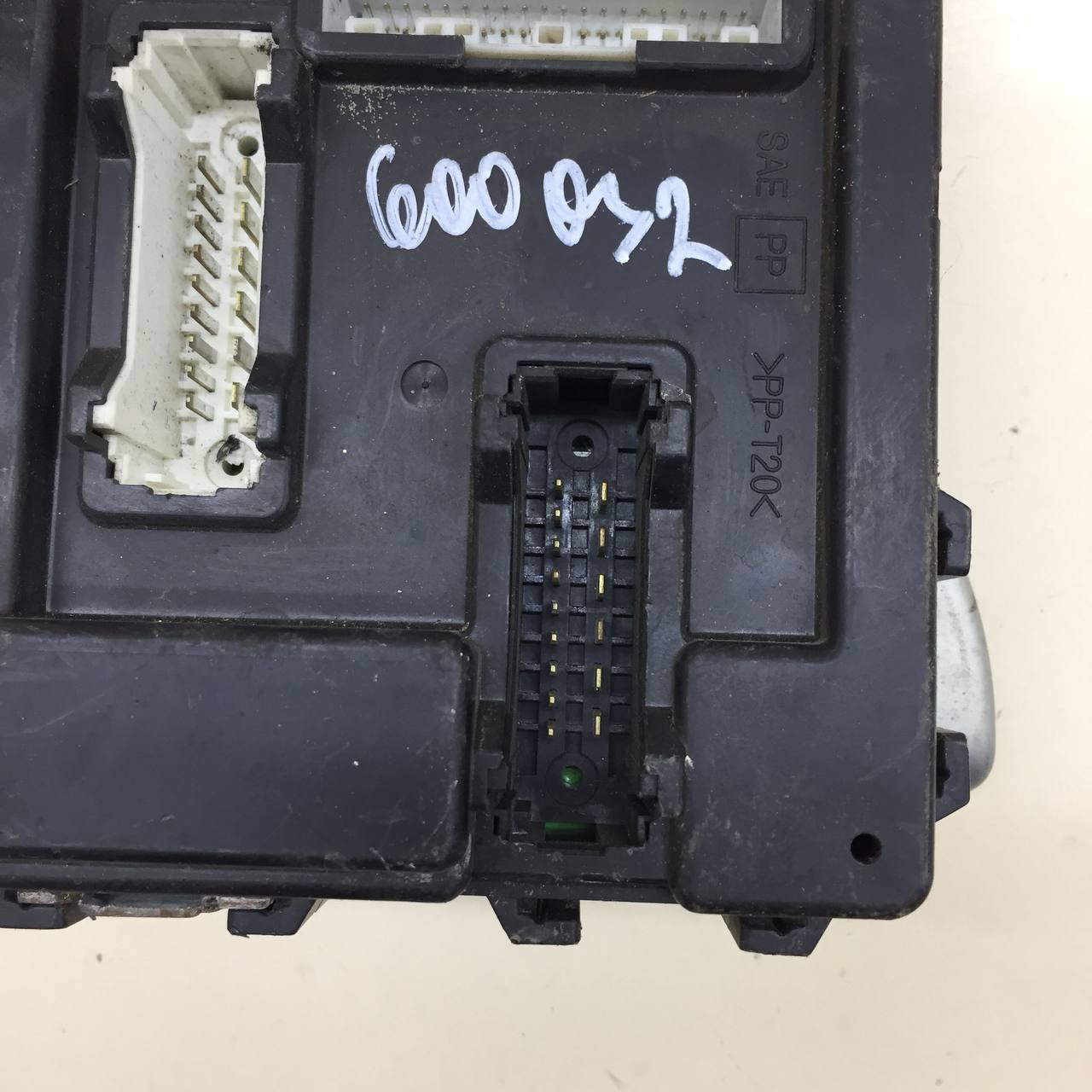 Блок комфорта Nissan Juke (YF15) 2011-2020