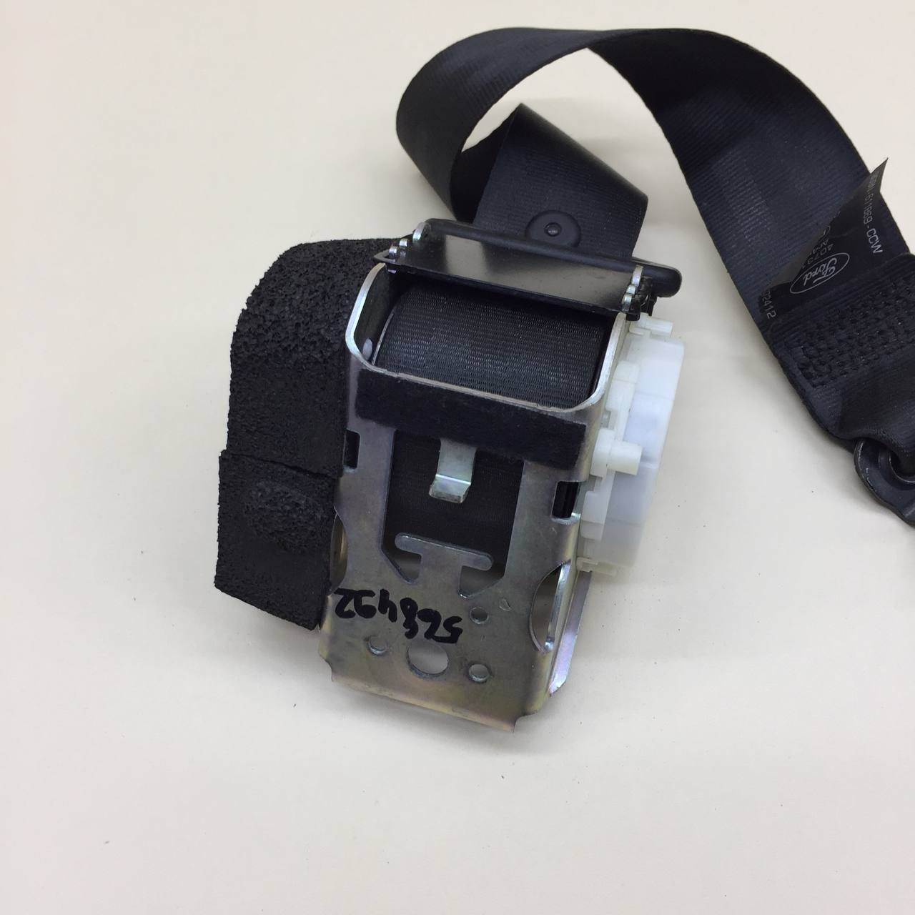 Ремень безопасности Ford Mondeo 4 2007-2015