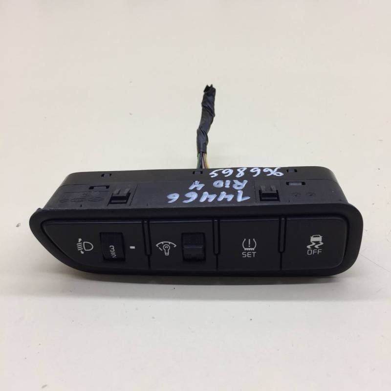 Блок кнопок Kia Rio 4 (FB) 2017>