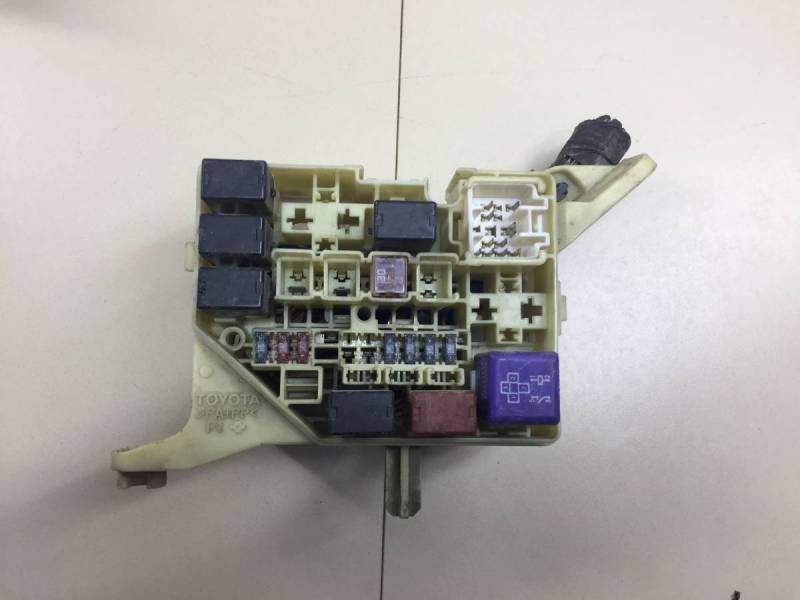 Блок предохранителей Toyota BB (NCP30) 2000-2003