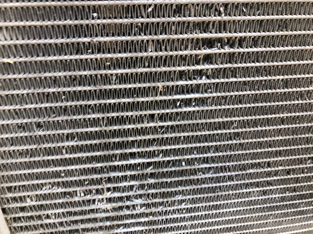 Радиатор охлаждения двигателя Peugeot 207 2006-2013