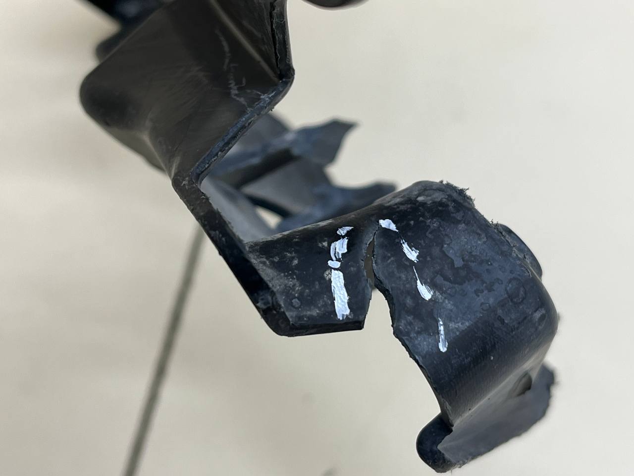 Кронштейн переднего бампера Mercedes-Benz GLE Coupe (C292)  2015-2019