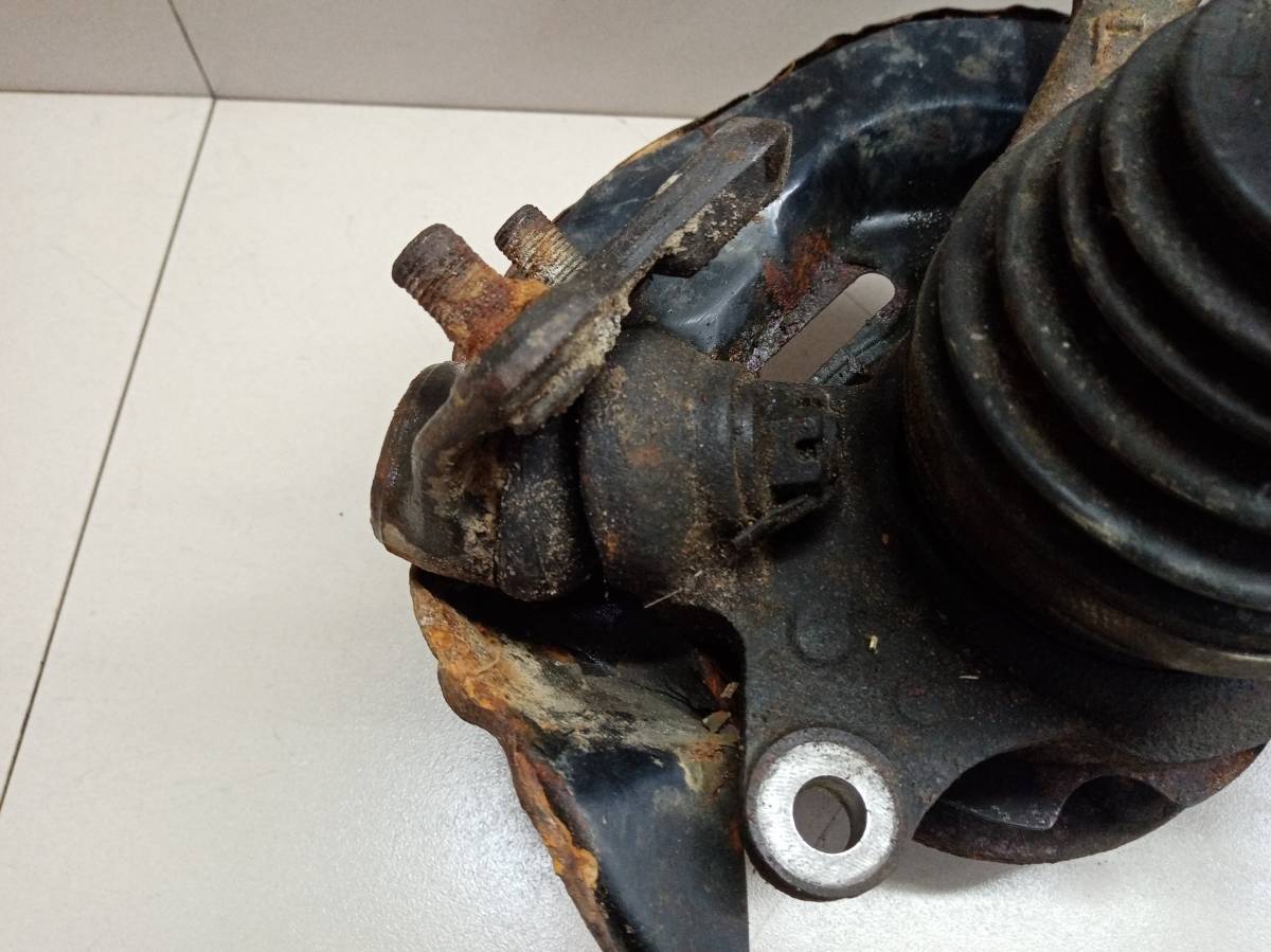 Кулак поворотный передний левый Toyota Allion (T240) 2001-2007