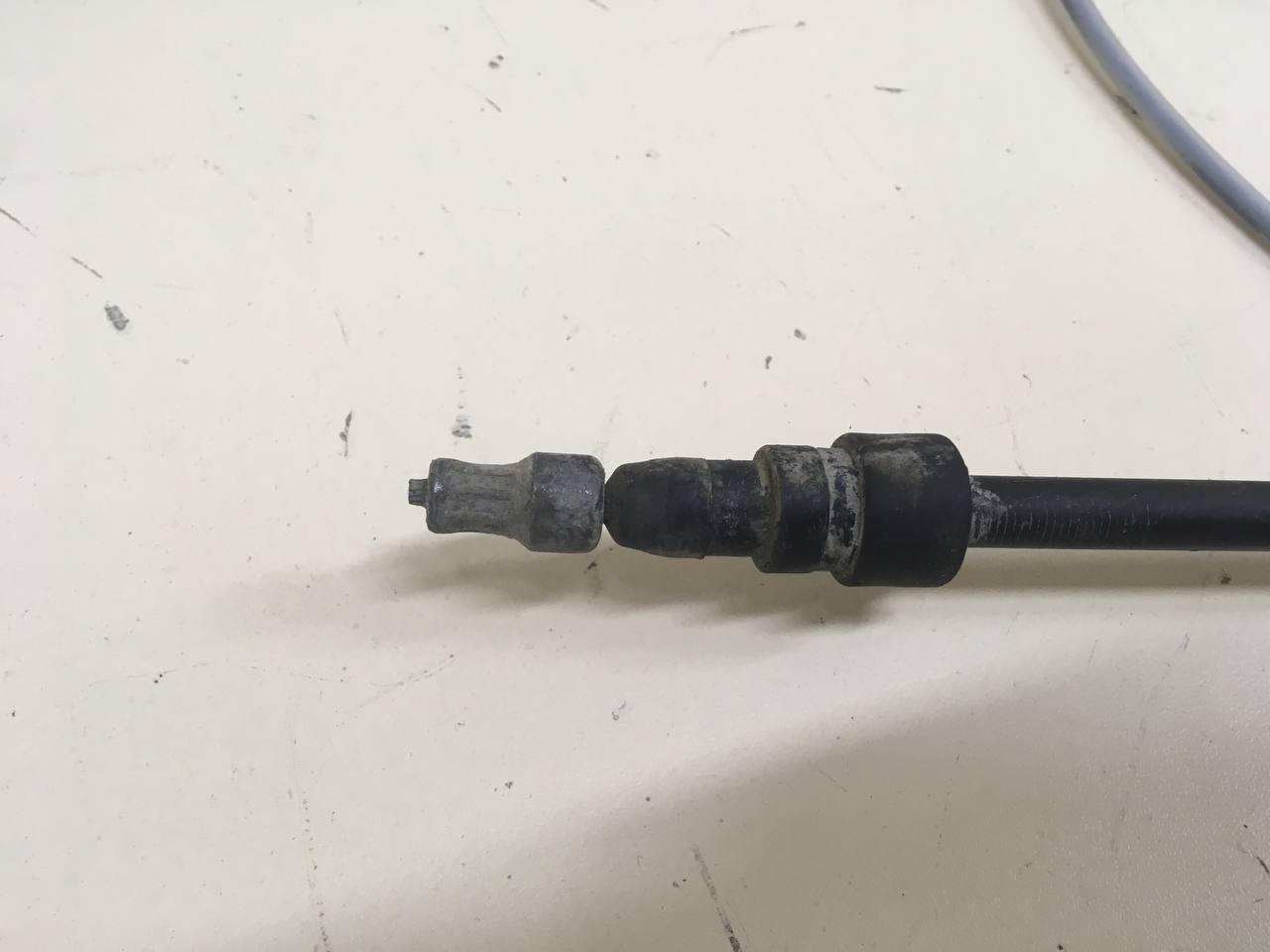 Трос стояночного тормоза Renault Fluence 2010-2017