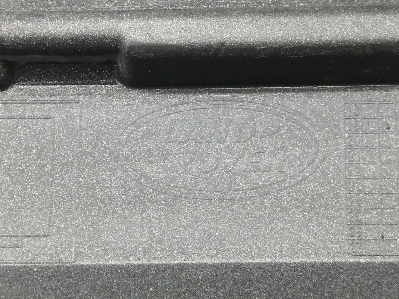 Бампер задний Land Rover Range Rover Evoque  2018>