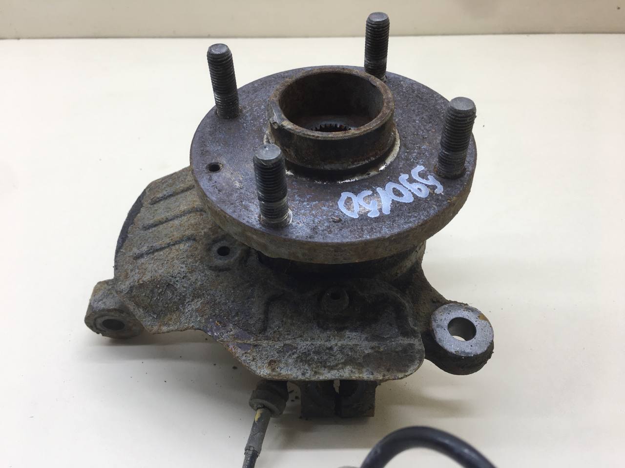 Кулак поворотный передний правый Chevrolet Lacetti (J200) 2003-2013