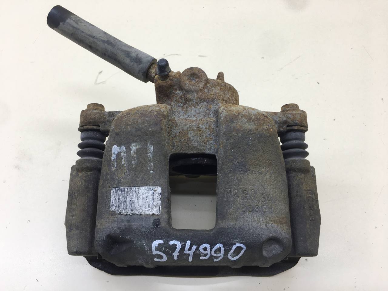 Суппорт передний правый Peugeot 307 2001-2008