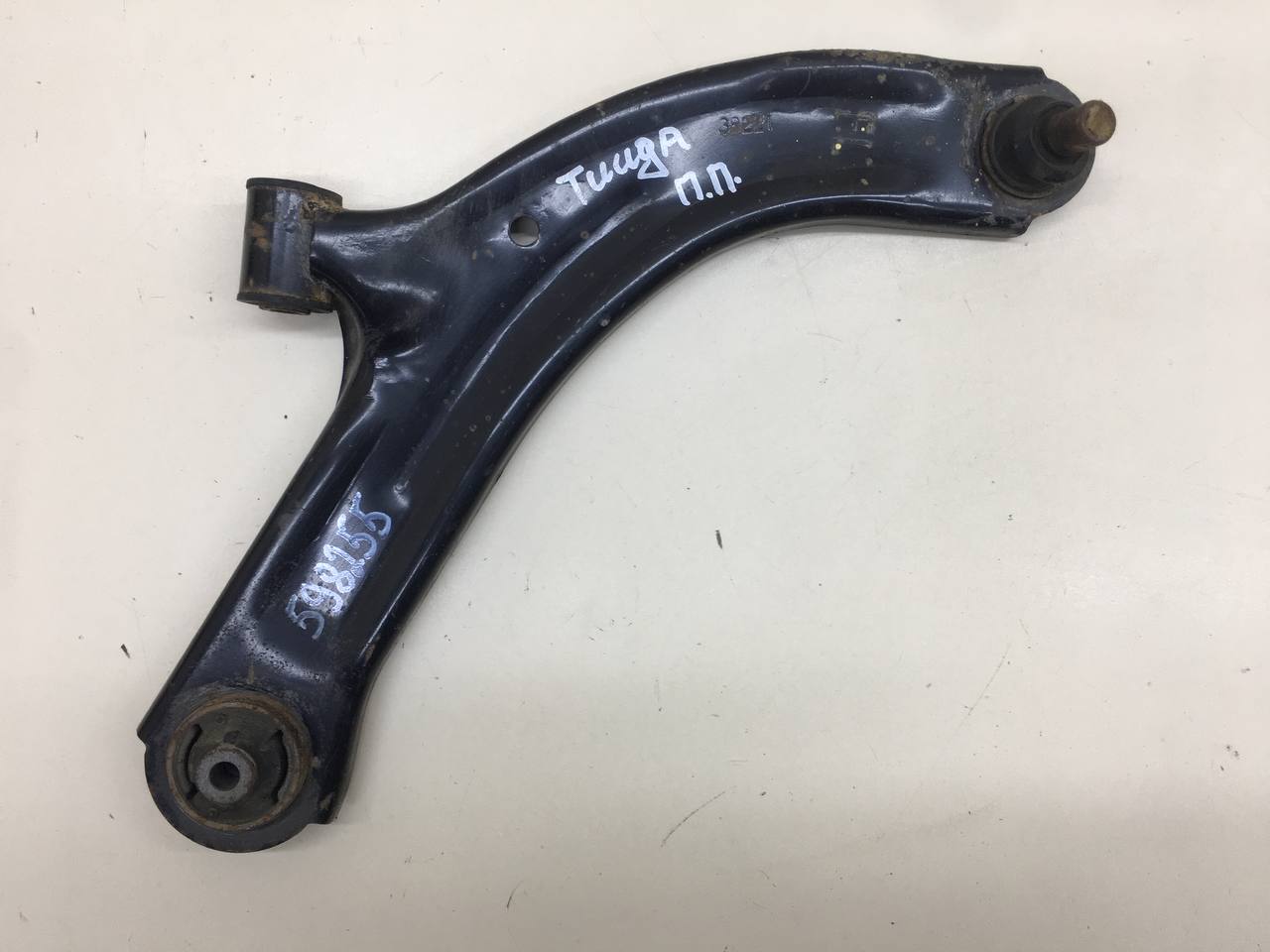 Рычаг передний правый Nissan Tiida (C11) 2007-2014