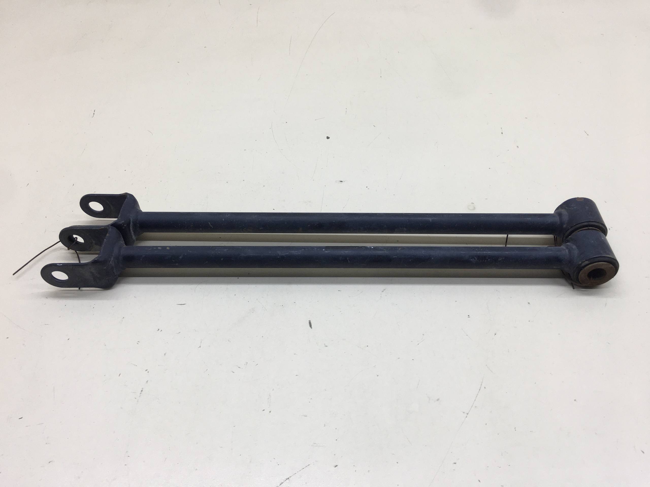 Тяга задняя поперечная Nissan Terrano (D10) 2014>