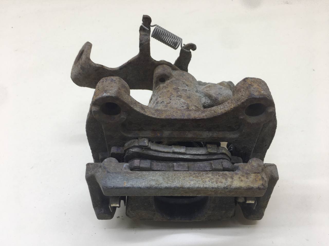 Суппорт задний правый Mazda CX-5 (KE) 2011-2017