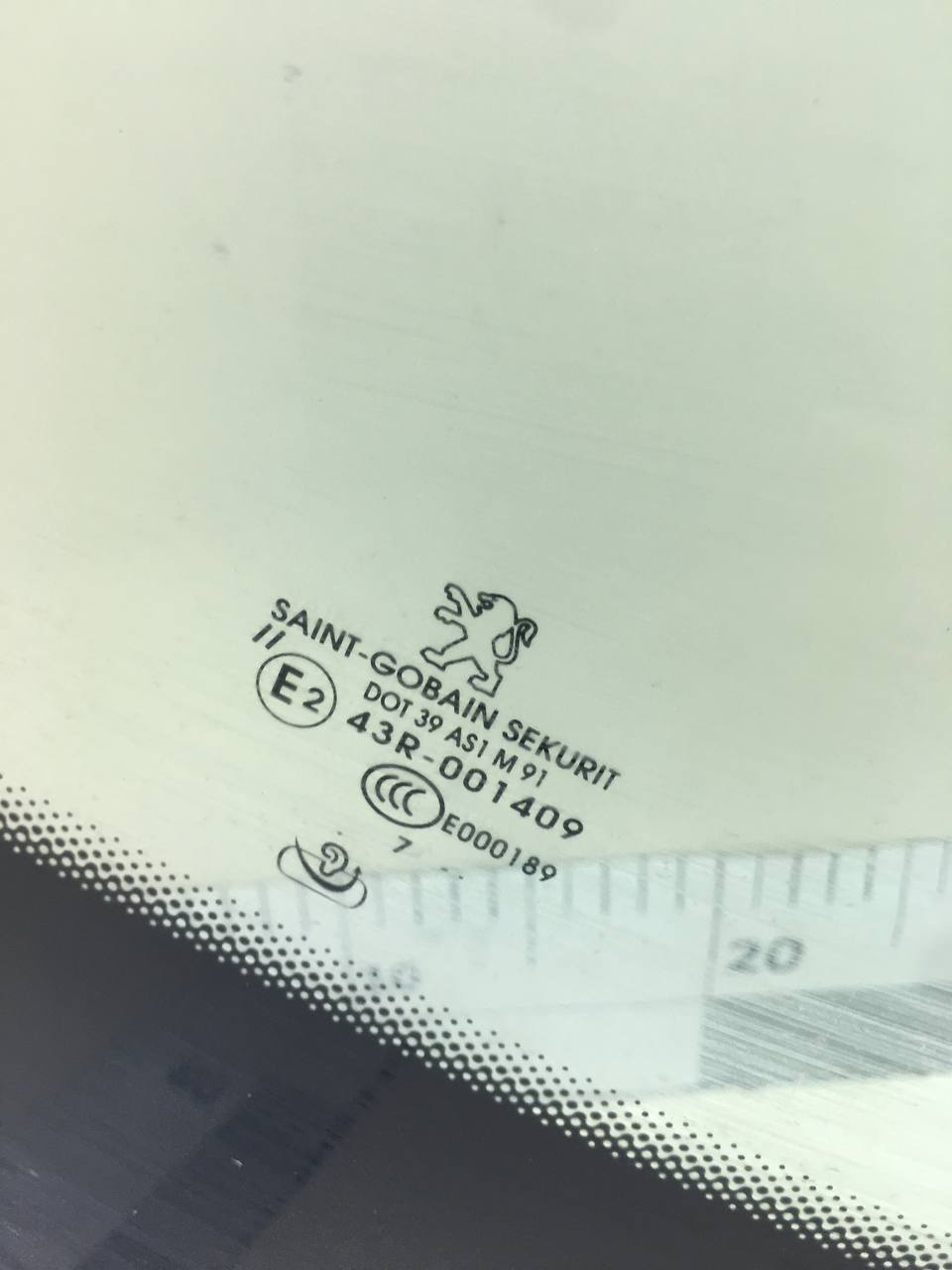 Стекло лобовое (ветровое) Peugeot 207 2006-2013