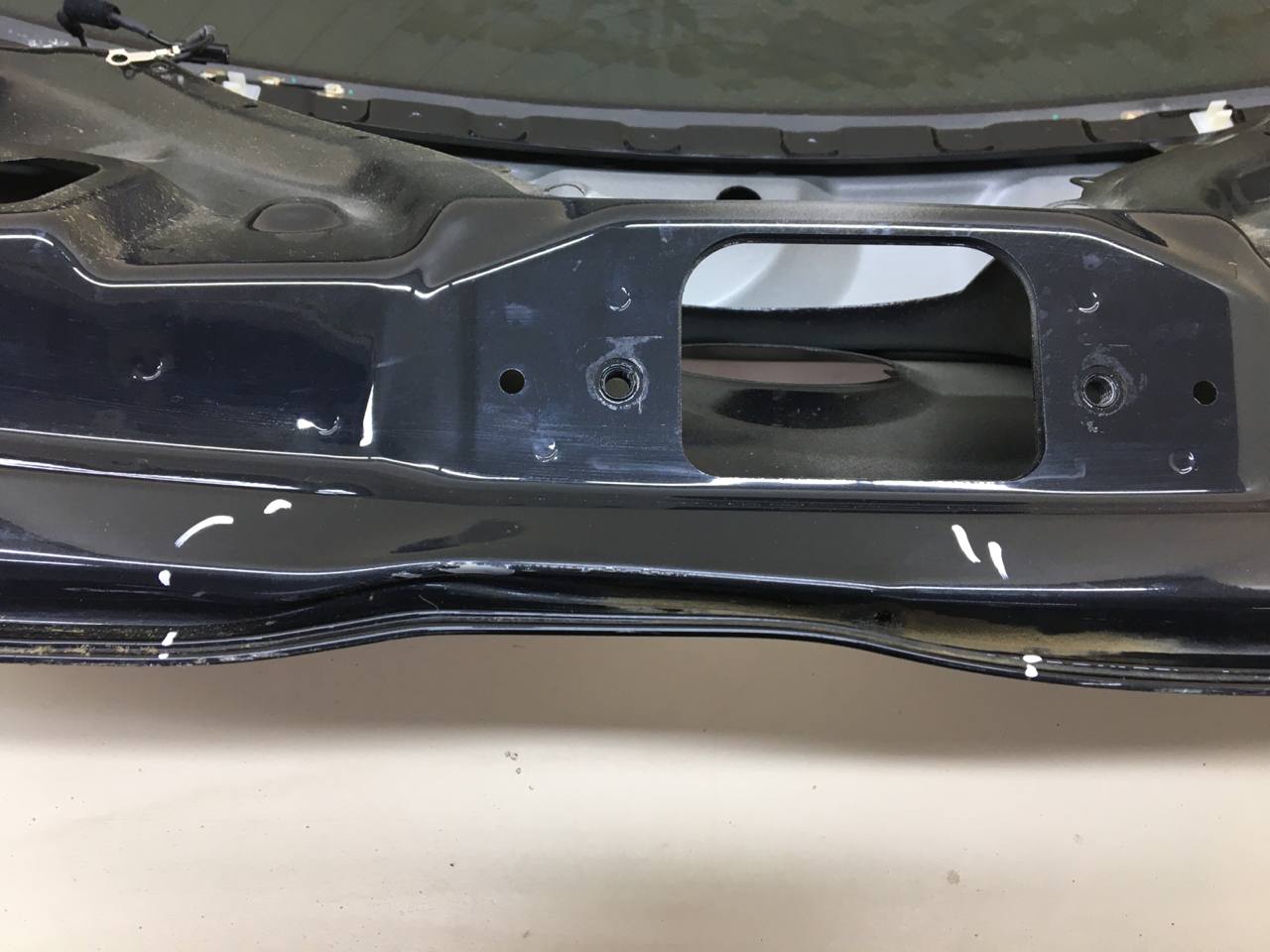 Дверь багажника со стеклом BMW 1-series F20/F21 2011>