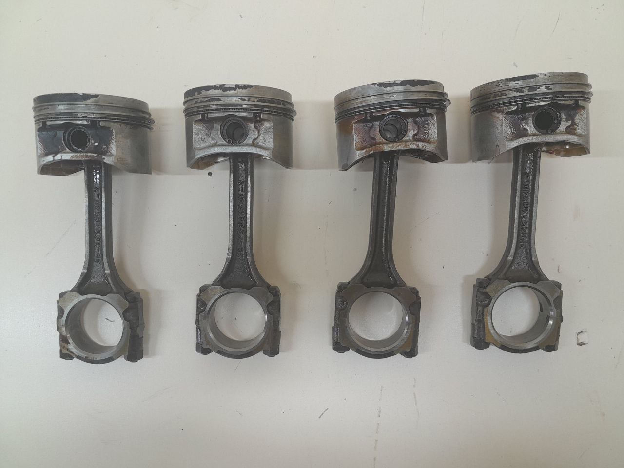 Поршень с шатуном Nissan Almera Classic (B10) 2006-2013